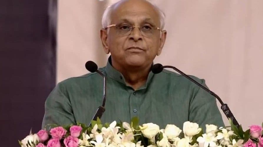 गुजरात सरकार ने 'दीपोत्सवी अंक' से अजीज तंकारवी की कविता हटाई, VHP ने जताई थी आपत्ति गुजरात सरकार ने 'दीपोत्सवी अंक' से अजीज तंकारवी की कविता हटाई, VHP ने जताई थी आपत्ति