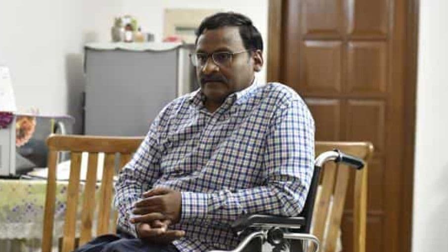 भारत में शिक्षण संस्थाओं के छात्र-छात्राएं क्या सचमुच आज़ाद हैं भारत में शिक्षण संस्थाओं के छात्र-छात्राएं क्या सचमुच आज़ाद हैं