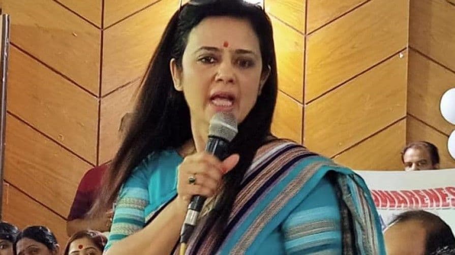 महुआ मोइत्रा से SC ने कहा- ' अंडों से क्यों डरती हैं? स्वतंत्रता सेनानी सीने पर गोली खाते थे' महुआ मोइत्रा से SC ने कहा- ' अंडों से क्यों डरती हैं? स्वतंत्रता सेनानी सीने पर गोली खाते थे'
