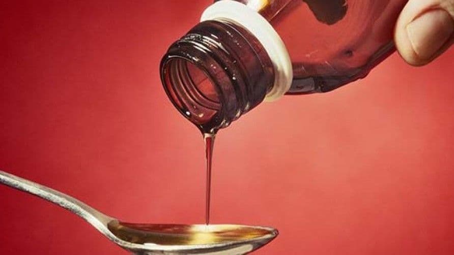 कफ सिरप से मौतेंः भारत के ड्रग रेगुलेटरी सिस्टम में सुधार क्यों ज़रूरी कफ सिरप से मौतेंः भारत के ड्रग रेगुलेटरी सिस्टम में सुधार क्यों ज़रूरी