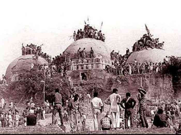 6 दिसंबर की तारीखः क्या हिन्दुओं को मूर्ख, हिंसक और अपराधी बनाया जा रहा? 6 दिसंबर की तारीखः क्या हिन्दुओं को मूर्ख, हिंसक और अपराधी बनाया जा रहा?