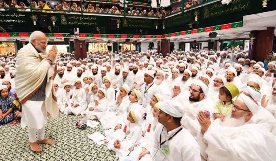 मोदी राज में अल्पसंख्यक आयोग की एक भी रिपोर्ट संसद में पेश क्यों नहीं हुई? मोदी राज में अल्पसंख्यक आयोग की एक भी रिपोर्ट संसद में पेश क्यों नहीं हुई?