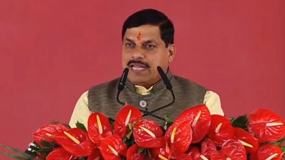 CM बनते ही मोहन यादव परिवार ने उज्जैन में खरीदी 168 एकड़ जमीन; परियोजनाओं से जुड़ने पर उठे सवाल: रिपोर्ट CM बनते ही मोहन यादव परिवार ने उज्जैन में खरीदी 168 एकड़ जमीन; परियोजनाओं से जुड़ने पर उठे सवाल: रिपोर्ट