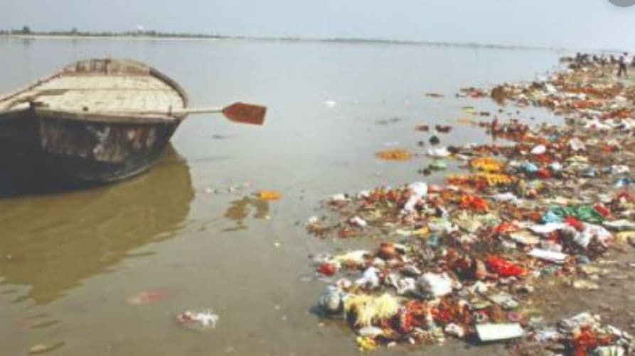 'गंगा में नॉनवेज कचरा फेंकने से धार्मिक भावनाओं को ठेस पहुंच सकती है': हाईकोर्ट 'गंगा में नॉनवेज कचरा फेंकने से धार्मिक भावनाओं को ठेस पहुंच सकती है': हाईकोर्ट