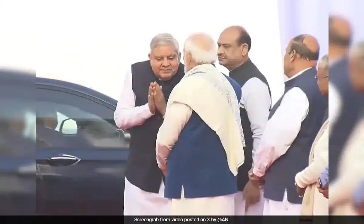 धनखड़ का किस पर निशाना- 'भगवान न करे कोई नैरेटिव के चक्कर में फंस जाए...' धनखड़ का किस पर निशाना- 'भगवान न करे कोई नैरेटिव के चक्कर में फंस जाए...'