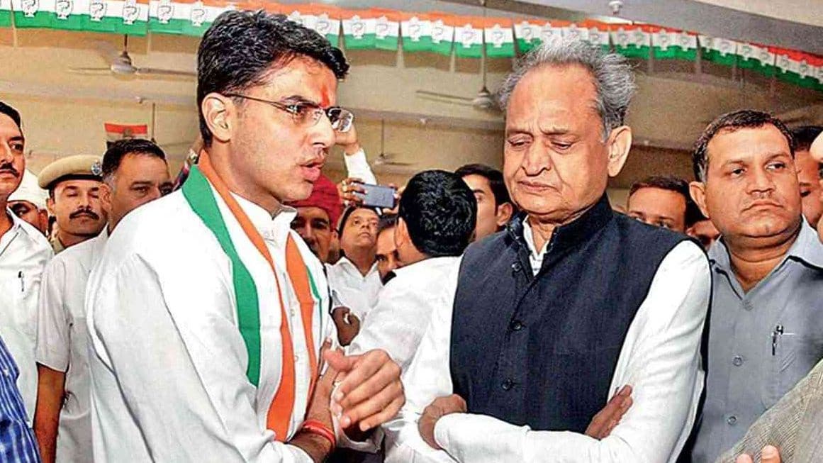 गहलोत-पायलट जंग दोबारा शुरू! 2020 की बगावत याद दिलाकर गहलोत क्या साधना चाहते हैं गहलोत-पायलट जंग दोबारा शुरू! 2020 की बगावत याद दिलाकर गहलोत क्या साधना चाहते हैं 