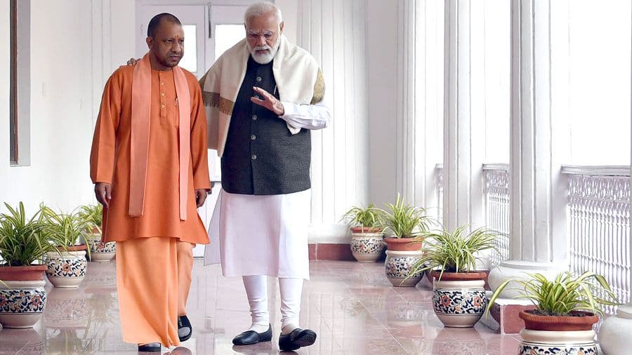 मोदी के बाद कौन? शाह, योगी या फडणवीस- दिल्ली के सत्ता गलियारों में क्या पक रहा है? मोदी के बाद कौन? शाह, योगी या फडणवीस- दिल्ली के सत्ता गलियारों में क्या पक रहा है?