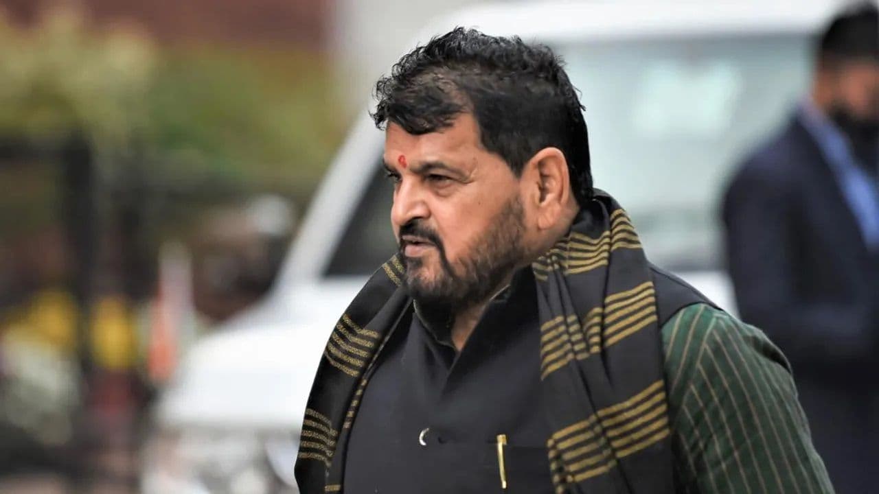 महिला पहलवानों के उत्पीड़न मामले में बीजेपी के पूर्व सांसद बृजभूषण शरण सिंह बरी महिला पहलवानों के उत्पीड़न मामले में बीजेपी के पूर्व सांसद बृजभूषण शरण सिंह बरी