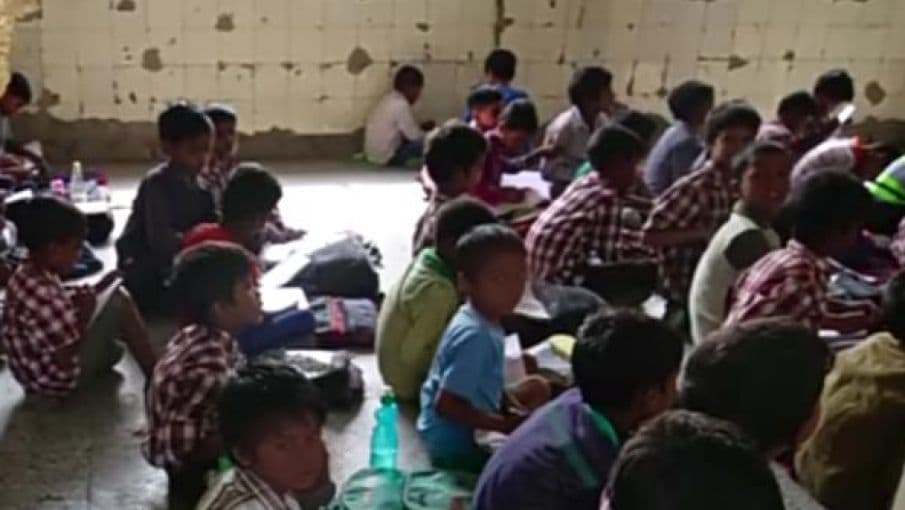 भरी थाली के सामने भूखा भारत: शिक्षा सुधार क्यों अटके हैं? भरी थाली के सामने भूखा भारत: शिक्षा सुधार क्यों अटके हैं?