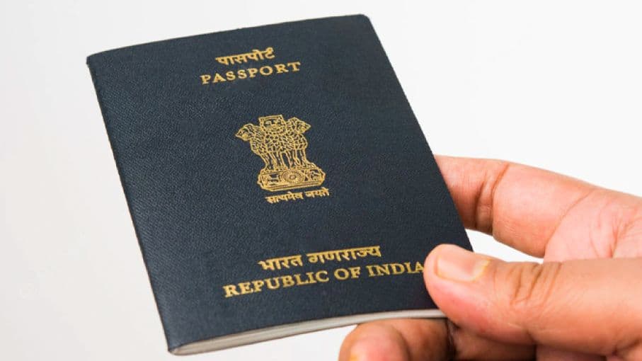 भारत से 'पलायन': हर साल 2 लाख से ज्यादा लोग छोड़ रहे हैं नागरिकता, क्या वजह? भारत से 'पलायन': हर साल 2 लाख से ज्यादा लोग छोड़ रहे हैं नागरिकता, क्या वजह?