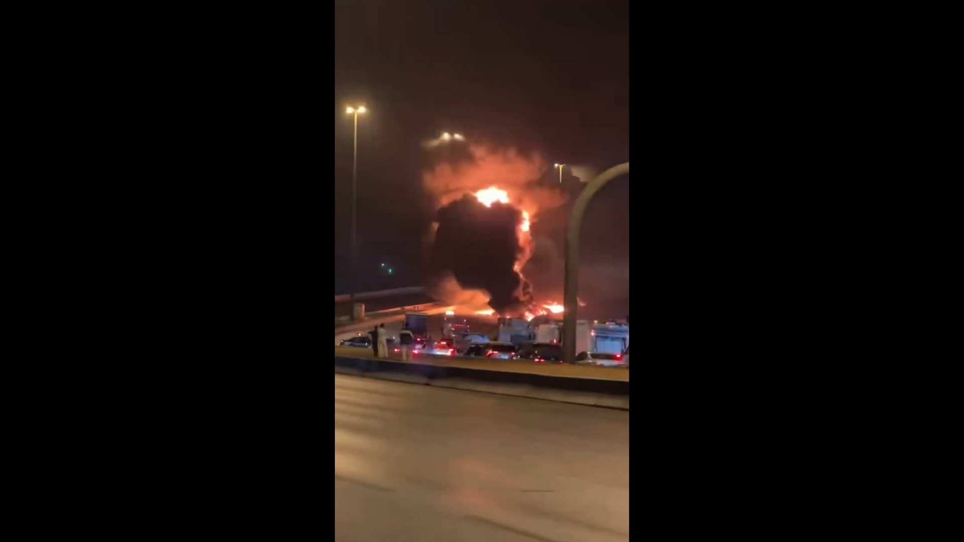 Live बहरीन में यूएस सैन्य अड्डे को हमले में भारी नुकसान, सऊदी अरब में यूएस एम्बैसी पर ड्रोन हमला Live बहरीन में यूएस सैन्य अड्डे को हमले में भारी नुकसान, सऊदी अरब में यूएस एम्बैसी पर ड्रोन हमला