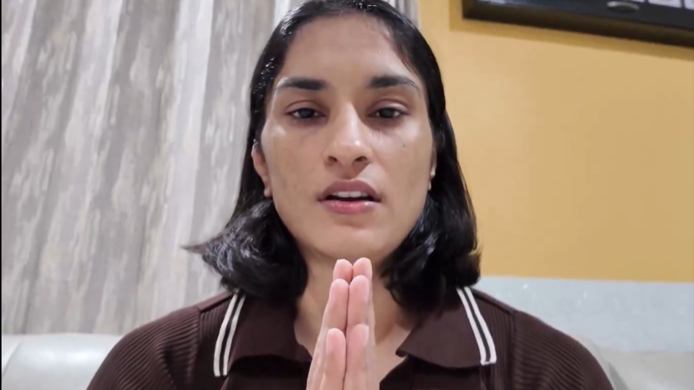 विनेश फोगाट ने तोड़ी चुप्पी- ‘बृजभूषण मामले में मैं भी पीड़ित, गोंडा टूर्नामेंट सुरक्षित नहीं लगता’ विनेश फोगाट ने तोड़ी चुप्पी- ‘बृजभूषण मामले में मैं भी पीड़ित, गोंडा टूर्नामेंट सुरक्षित नहीं लगता’