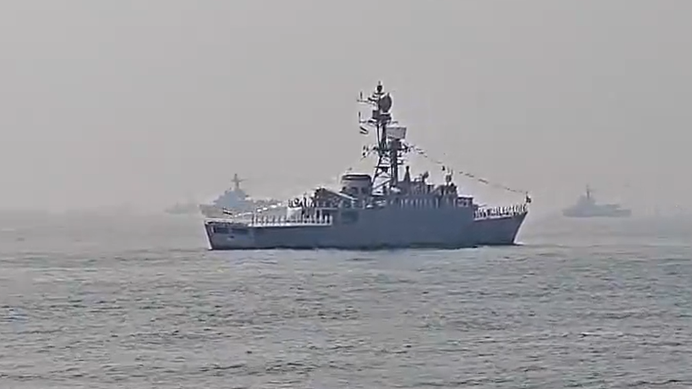 भारत से लौटते ईरानी जहाज़ पर श्रीलंका के पास यूएस पनडुब्बी से हमला, 87 की मौत भारत से लौटते ईरानी जहाज़ पर श्रीलंका के पास यूएस पनडुब्बी से हमला, 87 की मौत