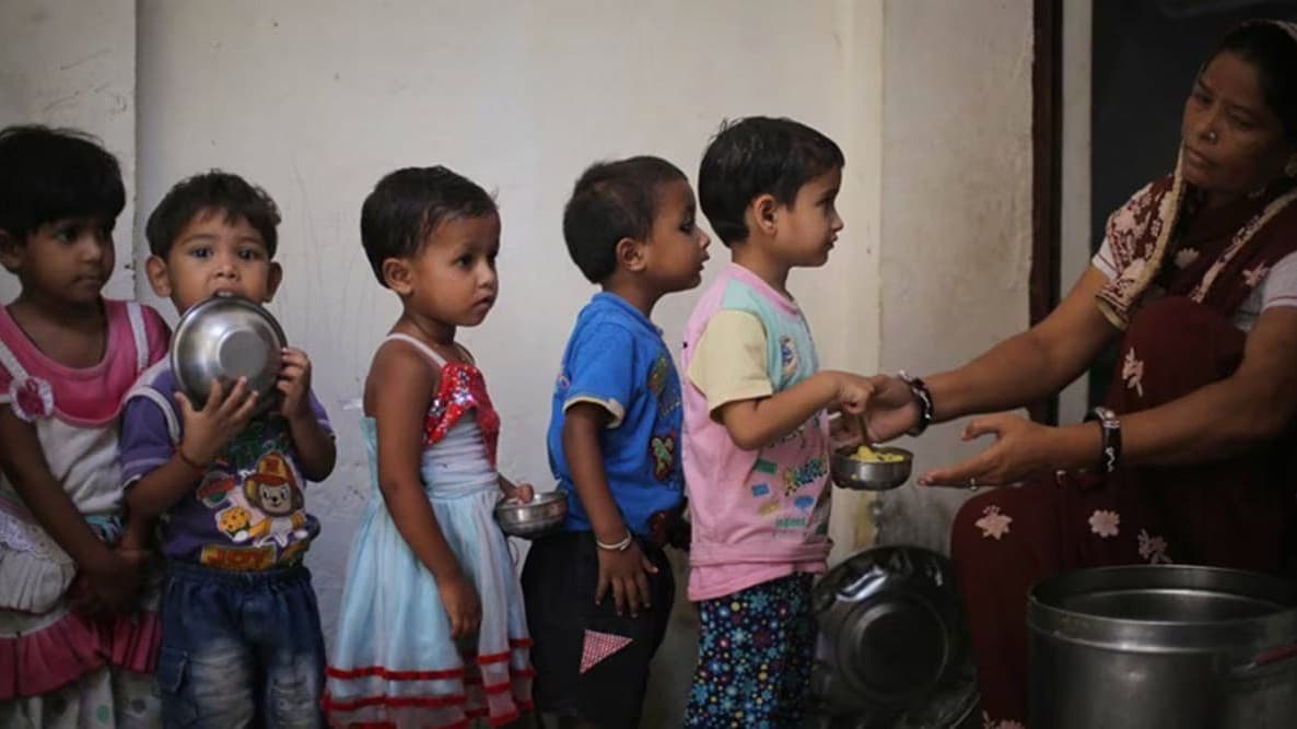 पांच में से एक बच्चा कुपोषण का शिकार, 57% महिलाएं एनमिक, सरकारी डेटा पर खड़गे का हमला पांच में से एक बच्चा कुपोषण का शिकार, 57% महिलाएं एनमिक, सरकारी डेटा पर खड़गे का हमला