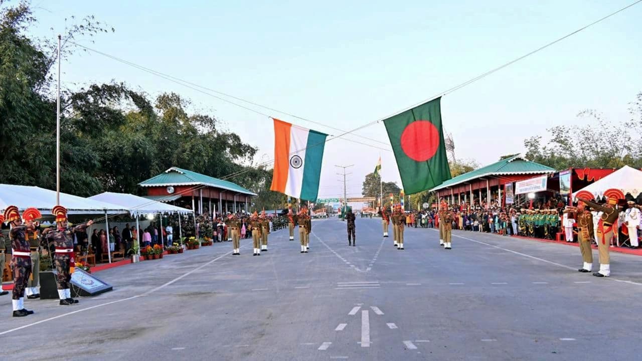 क्या बांग्लादेश के आठ गांवों पर भारत ने कब्जा कर लिया? क्या बांग्लादेश के आठ गांवों पर भारत ने कब्जा कर लिया?