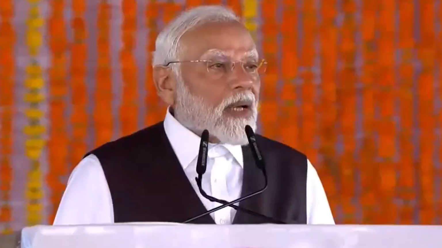 शिक्षकों को बाहर भेजने का मोदी का सपना 11 साल पुरानी फैंटेसी है और कुछ नहीं! शिक्षकों को बाहर भेजने का मोदी का सपना 11 साल पुरानी फैंटेसी है और कुछ नहीं!