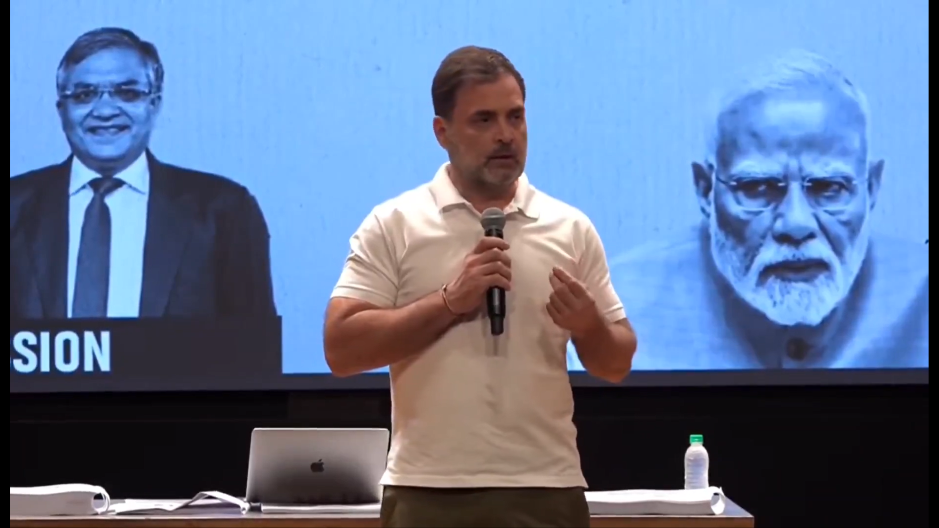 वोट चोरी और सीनाज़ोरीः राहुल गांधी पर हमला करने वाले पूर्व ब्यूरोक्रेट्स कौन हैं वोट चोरी और सीनाज़ोरीः राहुल गांधी पर हमला करने वाले पूर्व ब्यूरोक्रेट्स कौन हैं