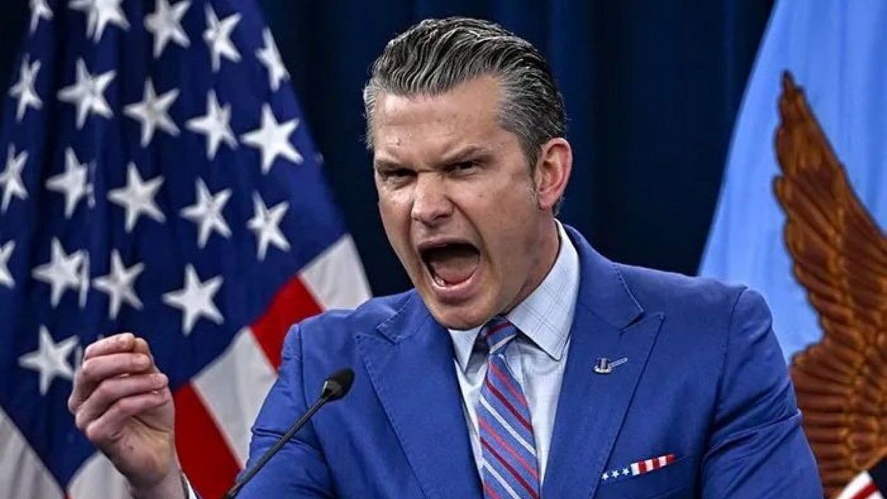 ईरान युद्धः क्या राष्ट्रपति ट्रंप को रक्षा सचिव हेगसेथ ने गुमराह किया, गलत सूचनाएं दीं ईरान युद्धः क्या राष्ट्रपति ट्रंप को रक्षा सचिव हेगसेथ ने गुमराह किया, गलत सूचनाएं दीं