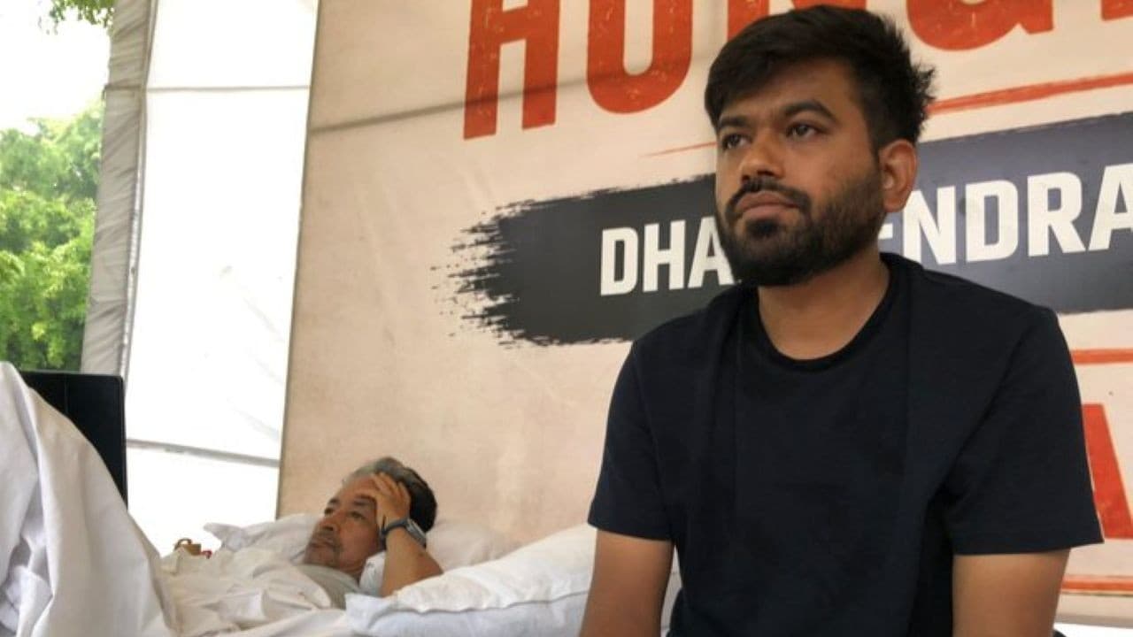 कॉकरोच जनता पार्टी का 20 जुलाई को संसद मार्च, सोनम वांगचुक करेंगे नेतृत्व कॉकरोच जनता पार्टी का 20 जुलाई को संसद मार्च, सोनम वांगचुक करेंगे नेतृत्व