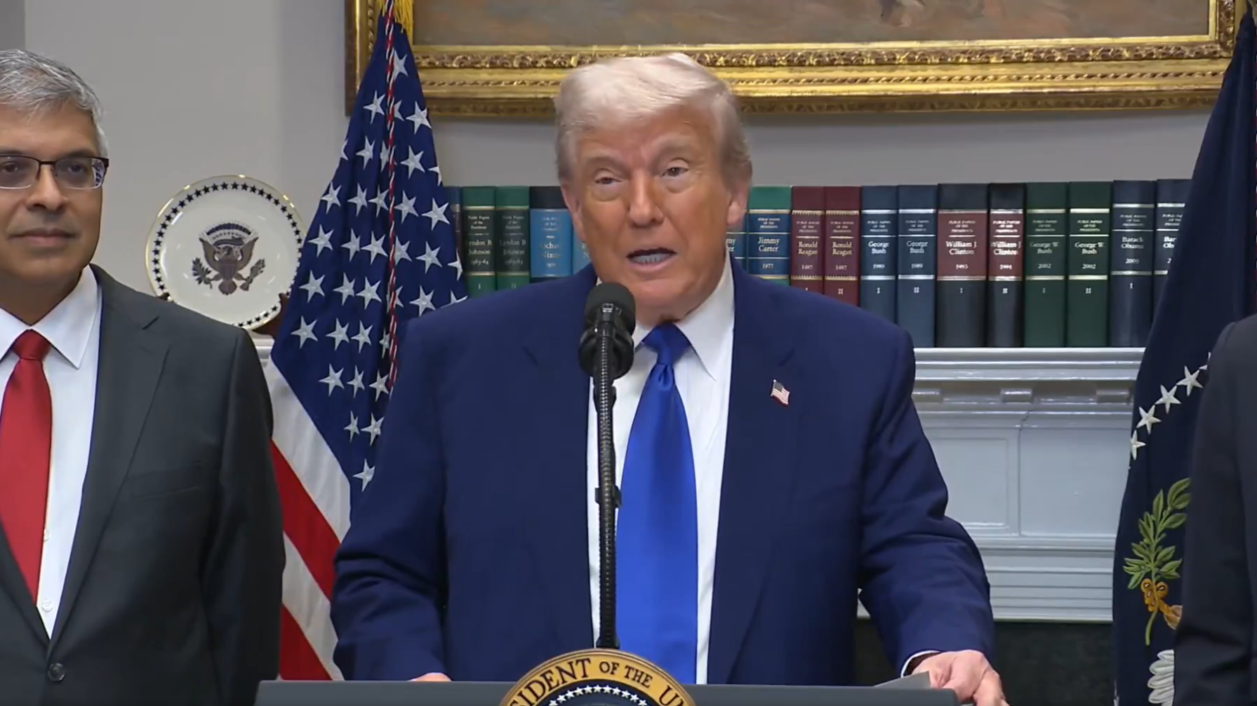 अर्थजगत का मायावी खेल डोनाल्ड ट्रंप से समझिए! अर्थजगत का मायावी खेल डोनाल्ड ट्रंप से समझिए!