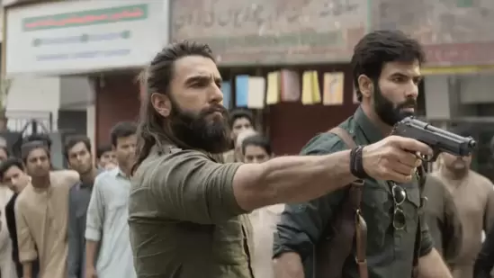 रणवीर सिंह की 'धुरंधर' पर पाक-विरोधी थीम के कारण 6 खाड़ी देशों ने लगाया प्रतिबंध? रणवीर सिंह की 'धुरंधर' पर पाक-विरोधी थीम के कारण 6 खाड़ी देशों ने लगाया प्रतिबंध?