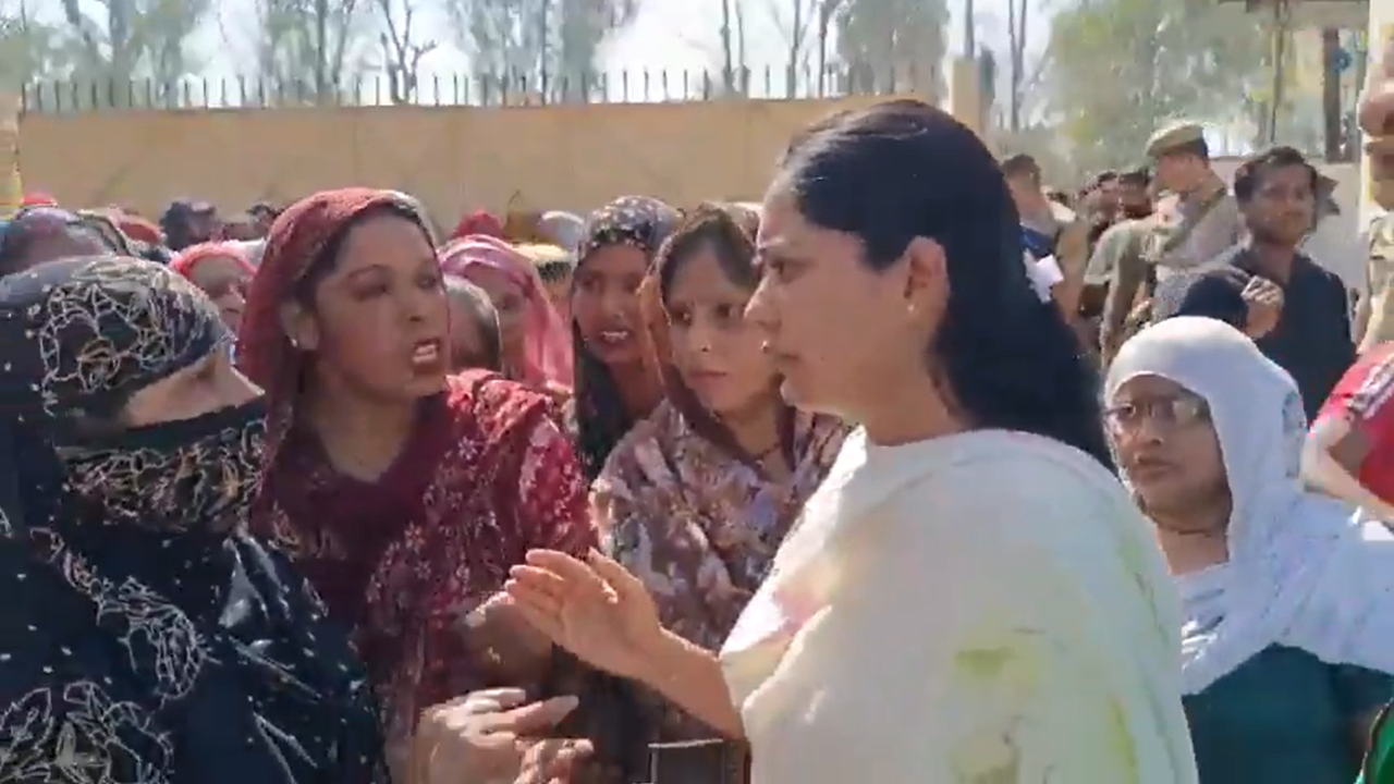 नोएडा में पाकिस्तान का हाथ, फिर फरीदाबाद, पलवल, गुड़गांव में क्यों मज़दूर अशांति नोएडा में पाकिस्तान का हाथ, फिर फरीदाबाद, पलवल, गुड़गांव में क्यों मज़दूर अशांति