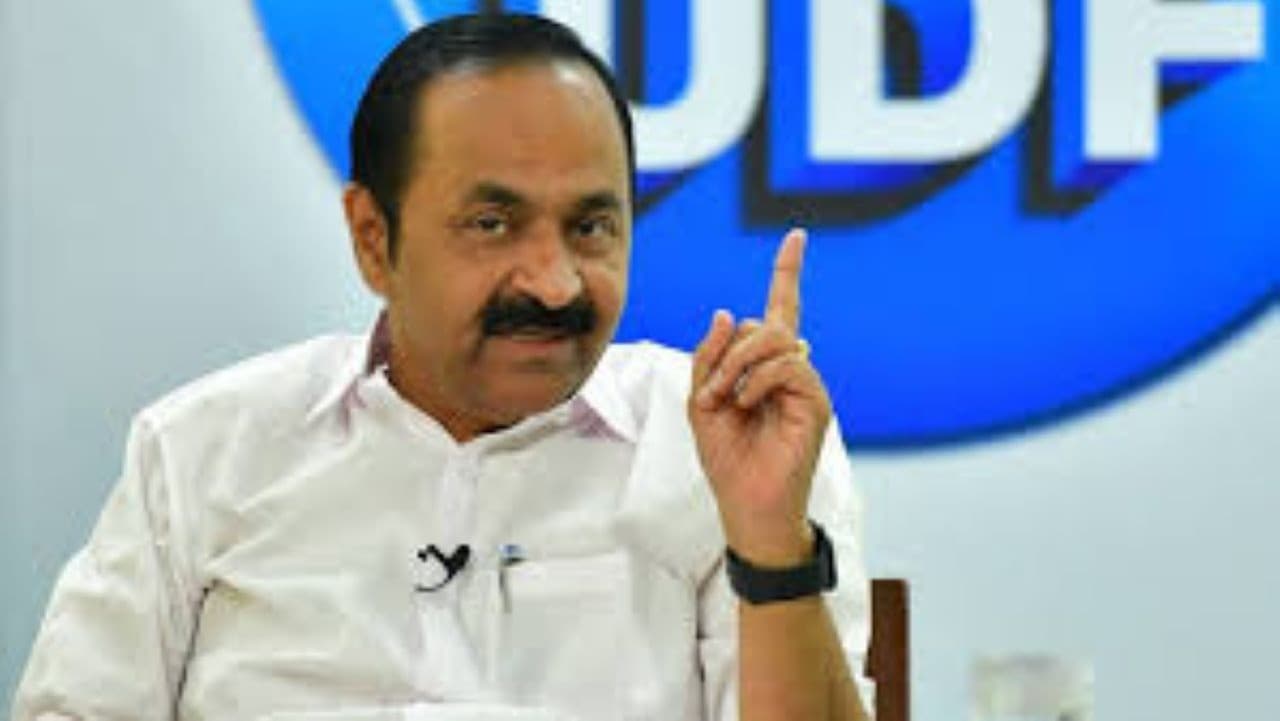वीडी सतीशन कौन हैंः एक वकील के मुख्यमंत्री पद तक पहुंचने की कहानी वीडी सतीशन कौन हैंः एक वकील के मुख्यमंत्री पद तक पहुंचने की कहानी