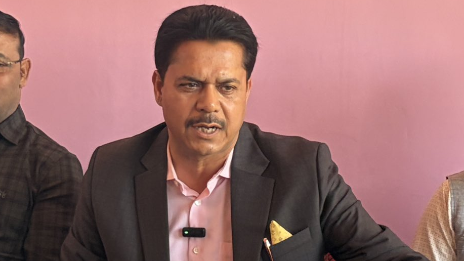 कांग्रेस छोड़ने के कुछ घंटों बाद ही भूपेन बोरा ने वापस लिया इस्तीफा कांग्रेस छोड़ने के कुछ घंटों बाद ही भूपेन बोरा ने वापस लिया इस्तीफा