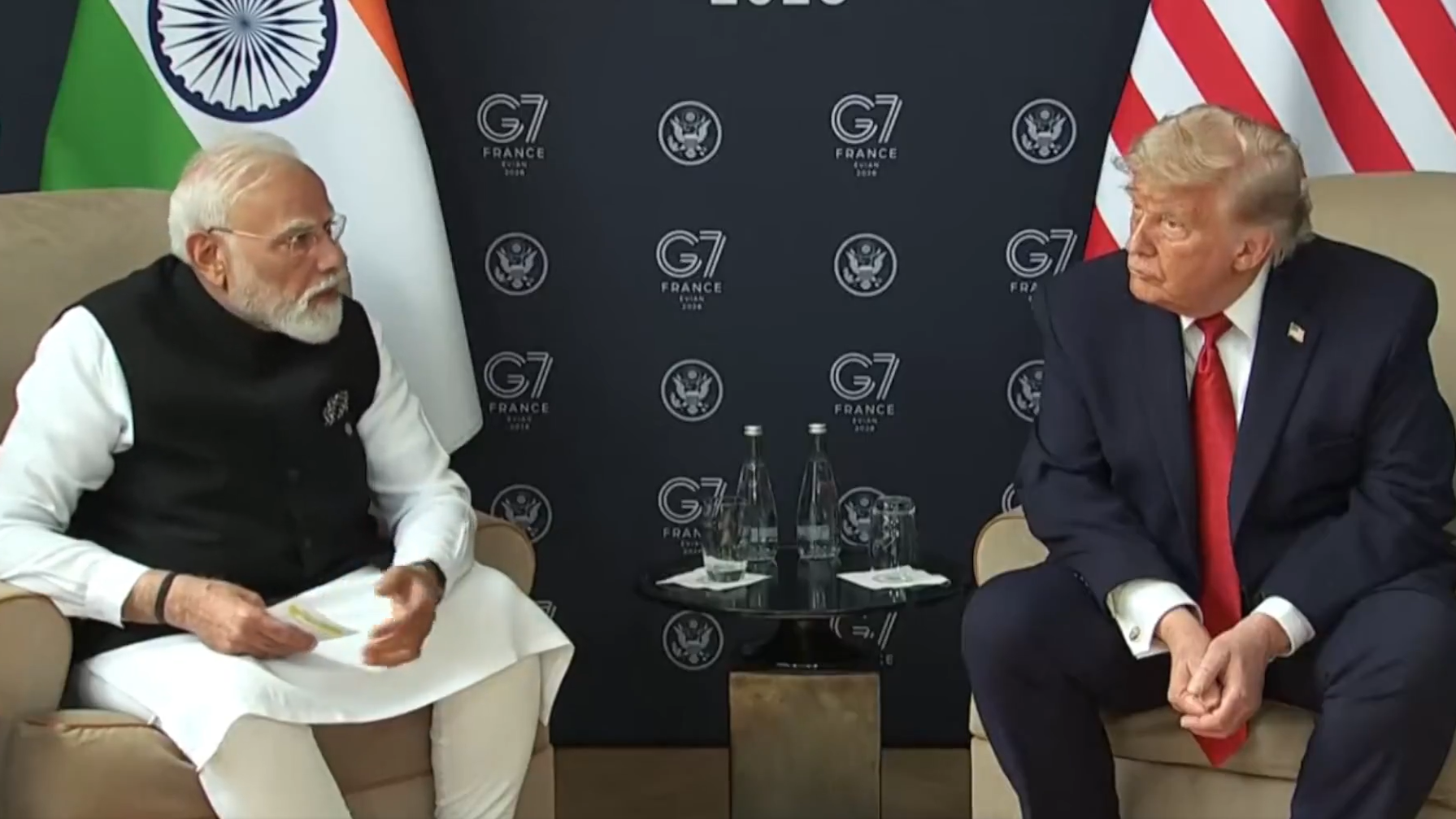 मोदी बोले ट्रंप से- 'भारतीयों की सुरक्षा सबसे अहम'; मांग थी- 'US हमले में मौत का मुद्दा उठा' मोदी बोले ट्रंप से- 'भारतीयों की सुरक्षा सबसे अहम'; मांग थी- 'US हमले में मौत का मुद्दा उठा'