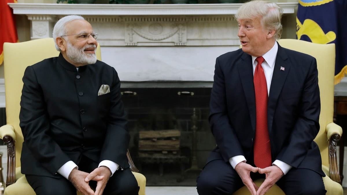 ‘भारत पर टैरिफ बढ़ा सकते हैं’: वेनेजुएला पर हमले के बाद ट्रंप की रूसी तेल पर नई चेतावनी ‘भारत पर टैरिफ बढ़ा सकते हैं’: वेनेजुएला पर हमले के बाद ट्रंप की रूसी तेल पर नई चेतावनी