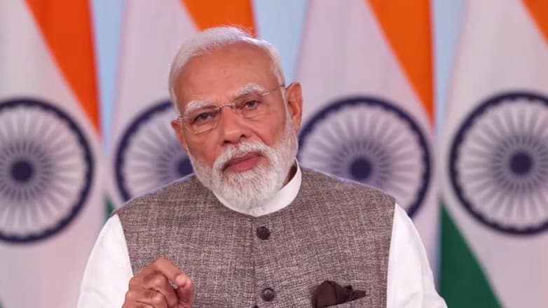 मोदी का पैंतराः बहनों मुझे माफ कर देना, विपक्ष ने आपके सपनों को कुचल दिया मोदी का पैंतराः बहनों मुझे माफ कर देना, विपक्ष ने आपके सपनों को कुचल दिया