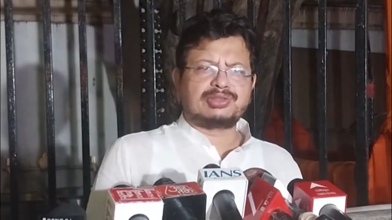 कलकत्ता हाईकोर्ट का ममता को झटका, TMC बागी ऋतब्रत बनर्जी ही नेता विपक्ष रहेंगे कलकत्ता हाईकोर्ट का ममता को झटका, TMC बागी ऋतब्रत बनर्जी ही नेता विपक्ष रहेंगे