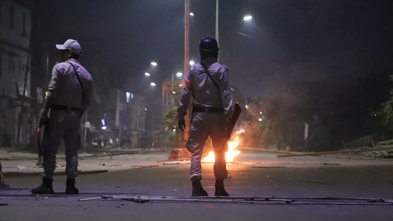 मणिपुर फिर क्यों अशांत, 7 अप्रैल से हिंसा जारी, 5 मौतें, कोई गिरफ्तारी नहीं मणिपुर फिर क्यों अशांत, 7 अप्रैल से हिंसा जारी, 5 मौतें, कोई गिरफ्तारी नहीं