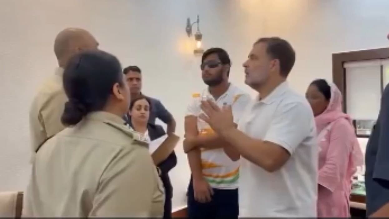पैलेट गन पीड़ित साहिल की शिकायत पर FIR, राहुल के दबाव पर मानी पुलिस, BJP ने कहा-अराजक पैलेट गन पीड़ित साहिल की शिकायत पर FIR, राहुल के दबाव पर मानी पुलिस, BJP ने कहा-अराजक