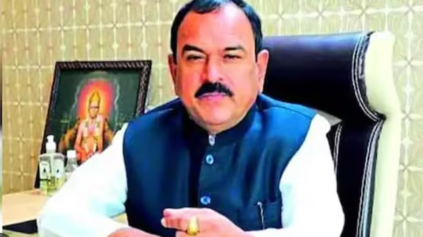 जब सत्ता भी करे आस्था की राजनीति: क्या कमजोर पड़ रहा है वैज्ञानिक नजरिया? जब सत्ता भी करे आस्था की राजनीति: क्या कमजोर पड़ रहा है वैज्ञानिक नजरिया?