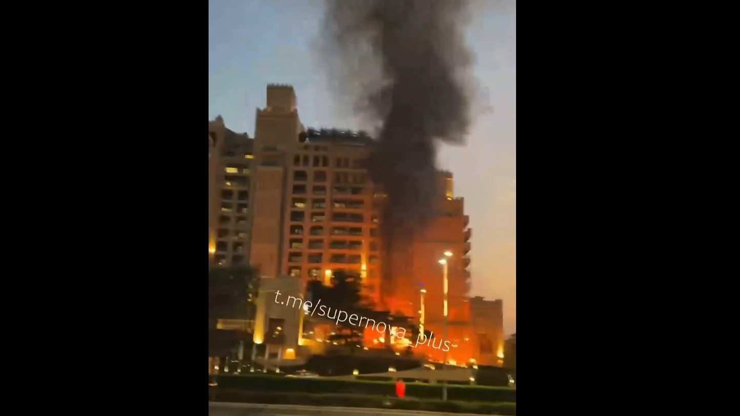 इसराइल-अमेरिका-ईरान युद्ध के 12 घंटेः दुबई पर दो बार हमला, अब तक क्या-क्या हुआ इसराइल-अमेरिका-ईरान युद्ध के 12 घंटेः दुबई पर दो बार हमला, अब तक क्या-क्या हुआ