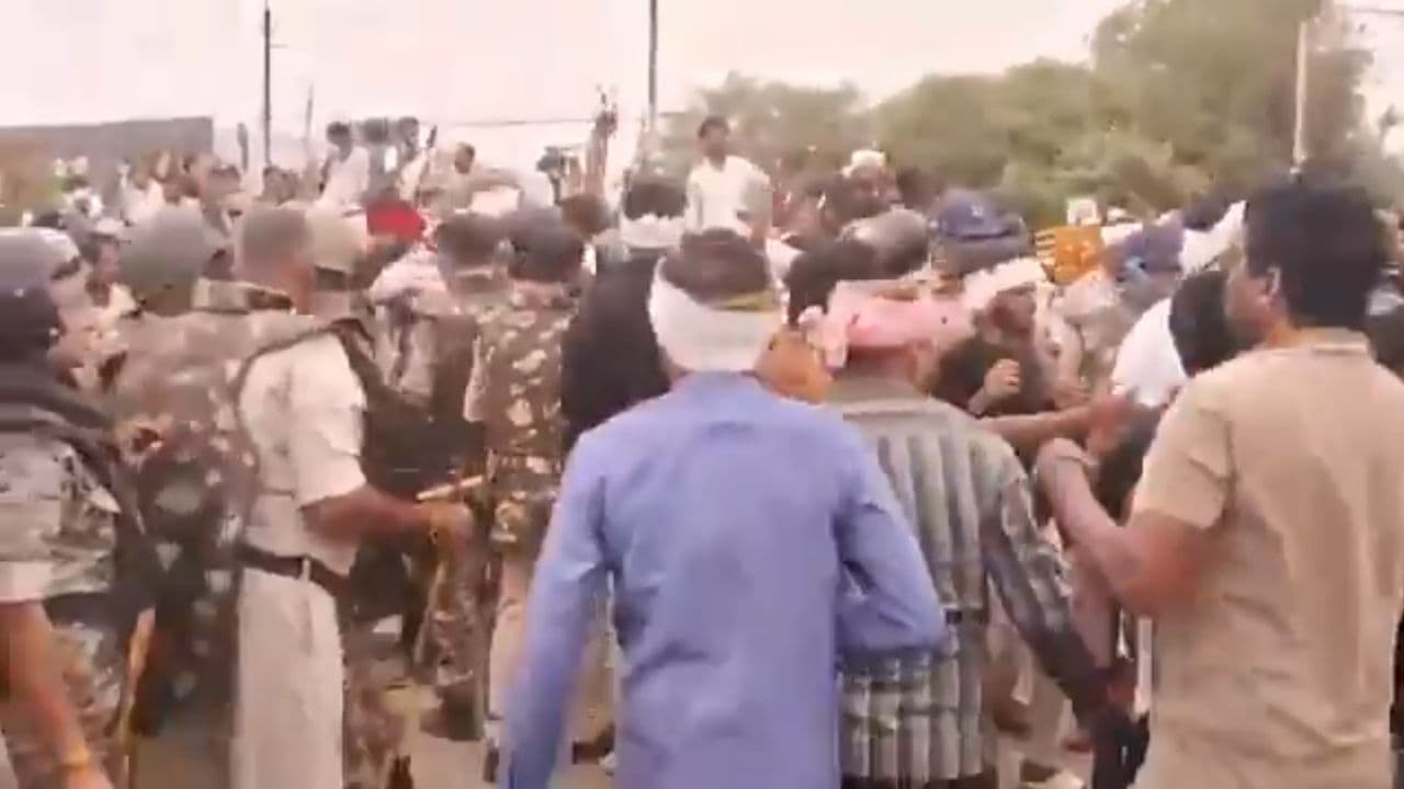 मूंग दाल प्रोटेस्टः मध्य प्रदेश के हज़ारों किसान भोपाल पहुंचे, 100% एमएसपी की मांग मूंग दाल प्रोटेस्टः मध्य प्रदेश के हज़ारों किसान भोपाल पहुंचे, 100% एमएसपी की मांग