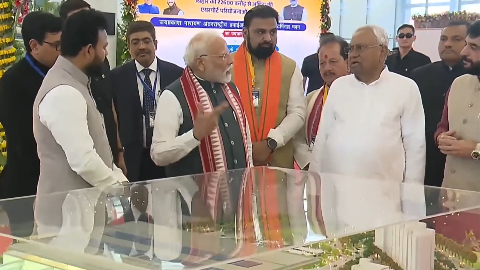 बिहार चुनाव का जनादेश लोकतंत्र की विफलता? बिहार को माफ़ कर देना मेरे देशवासियो! बिहार चुनाव का जनादेश लोकतंत्र की विफलता? बिहार को माफ़ कर देना मेरे देशवासियो!