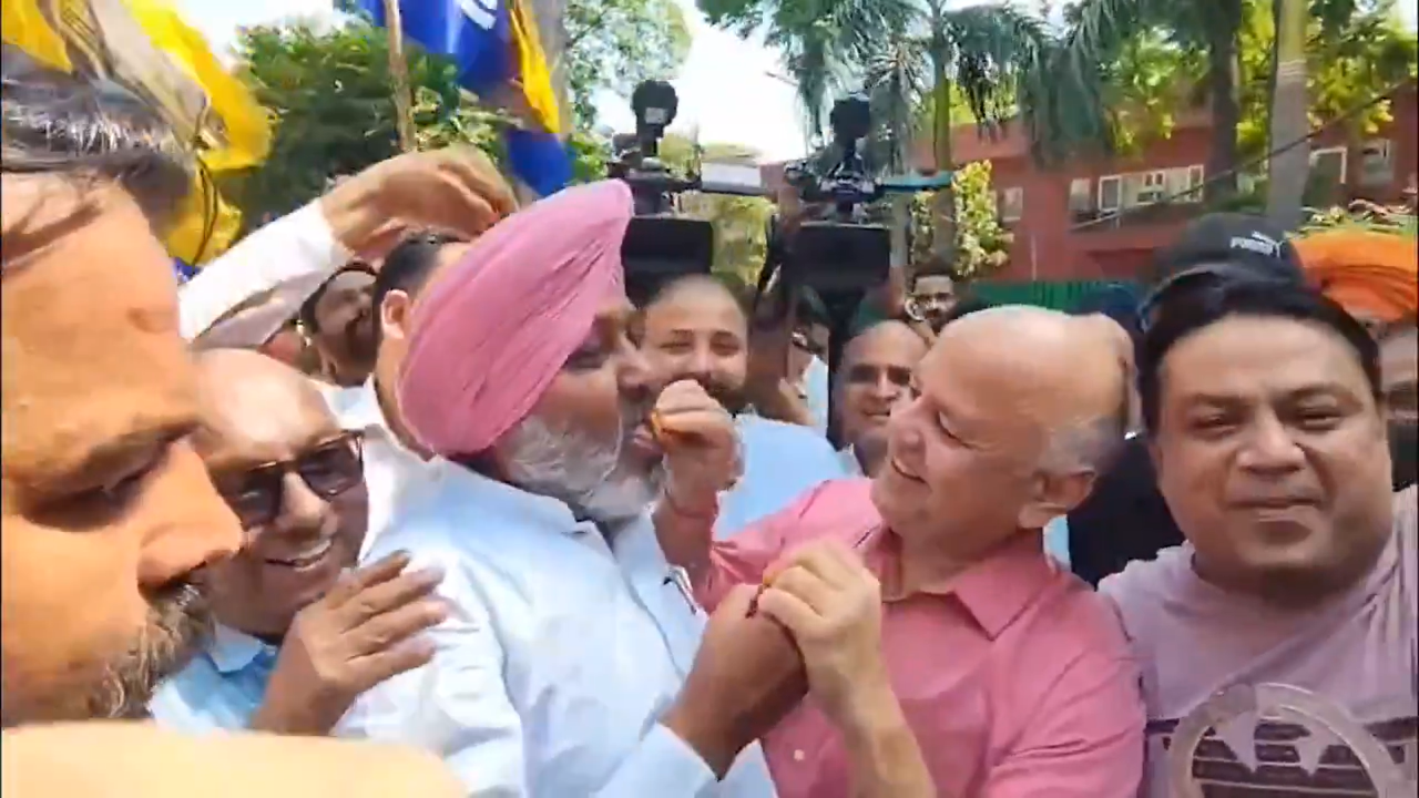 पंजाबः निकाय चुनाव में AAP की जीत, क्या 2027 का विधानसभा रण आसान होगा? पंजाबः निकाय चुनाव में AAP की जीत, क्या 2027 का विधानसभा रण आसान होगा?